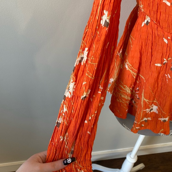 Urban Outfitters Allie tie sleeve orange floral button front bohemian blouse - Picture 7 of 11